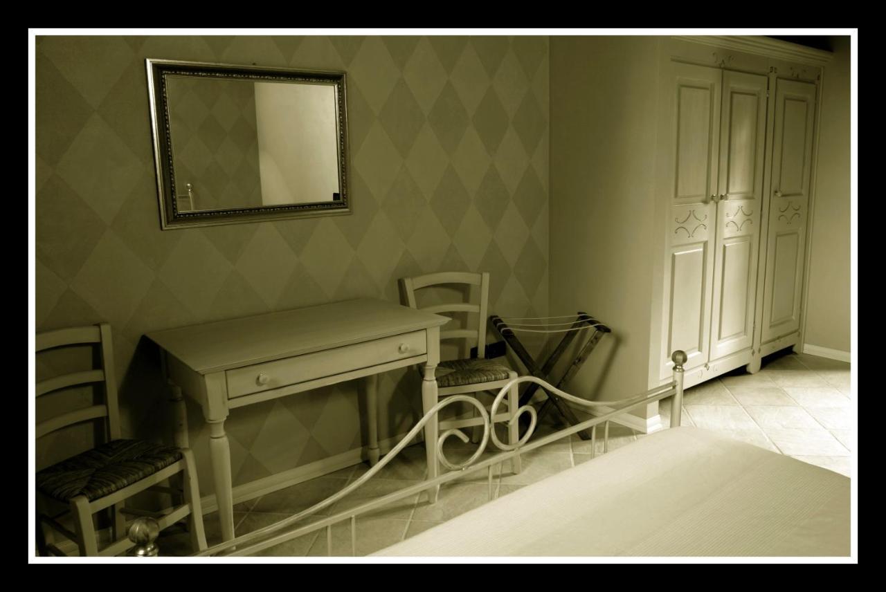 Villa Scati Bed And Breakfast Melazzo Chambre photo